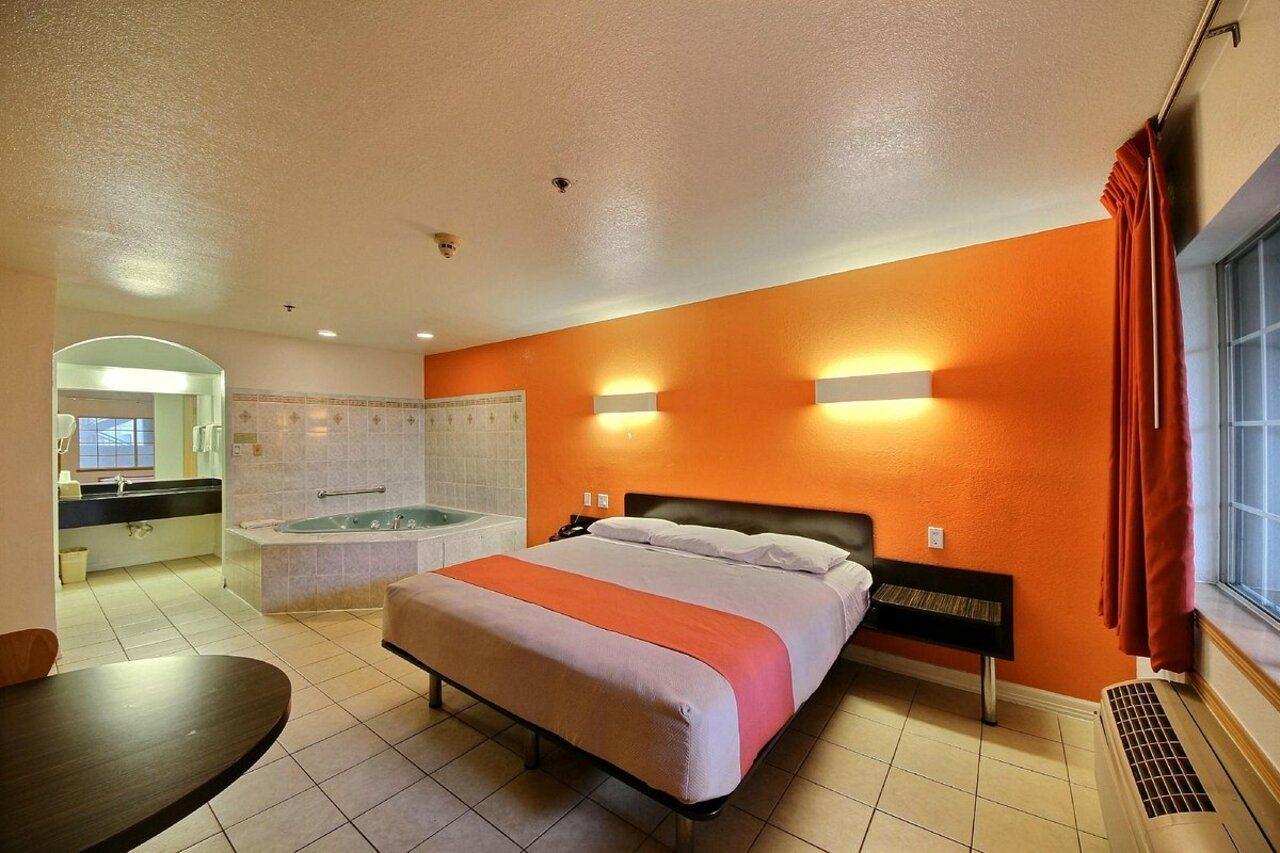 Motel 6-Edinburg, Tx Bagian luar foto
