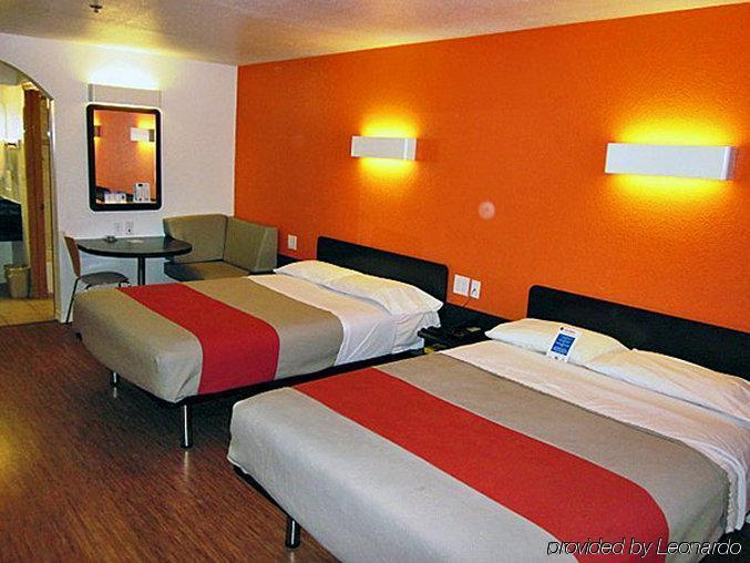 Motel 6-Edinburg, Tx Bagian luar foto
