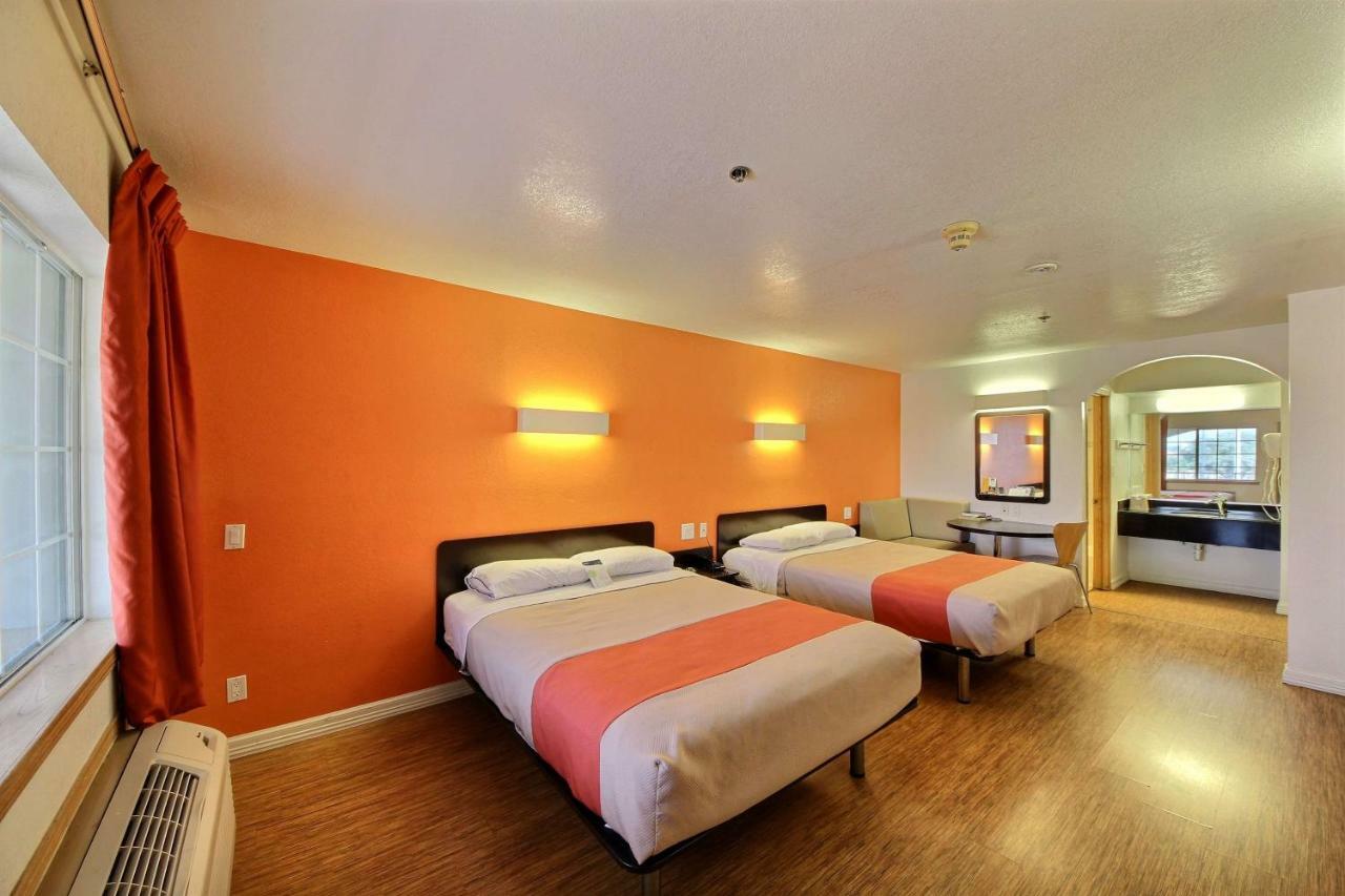 Motel 6-Edinburg, Tx Bagian luar foto
