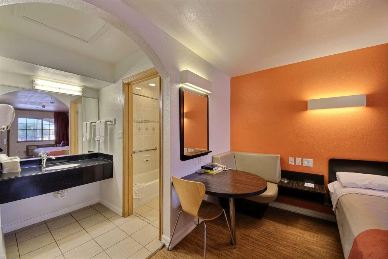 Motel 6-Edinburg, Tx Bagian luar foto