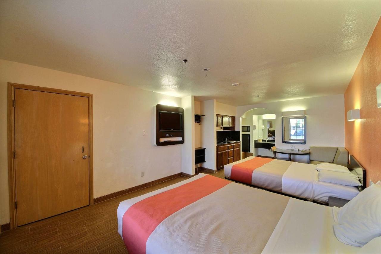 Motel 6-Edinburg, Tx Bagian luar foto